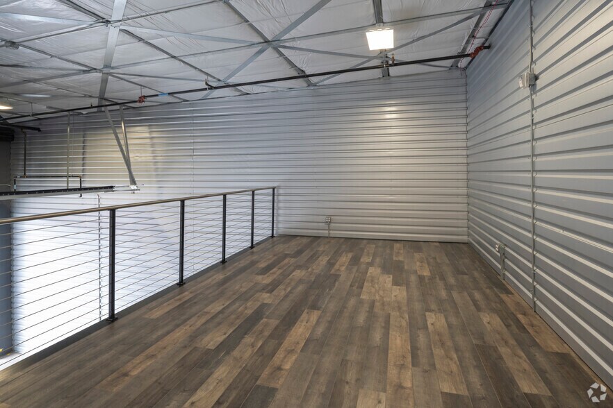 More Photos Of 1010 S Interstate Rd, Castle Rock Showroom For Sale