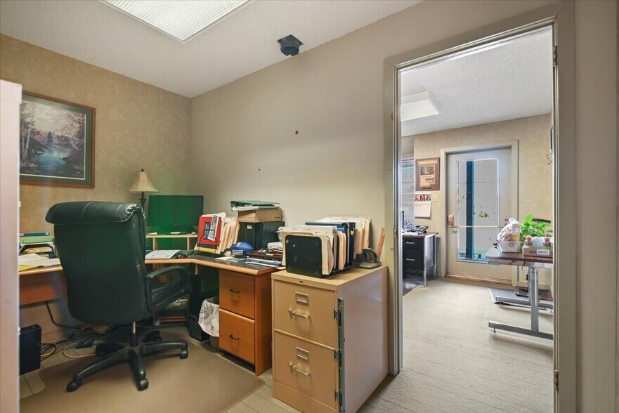 More Photos Of 1904 PA-940, Pocono Pines General Retail For Sale