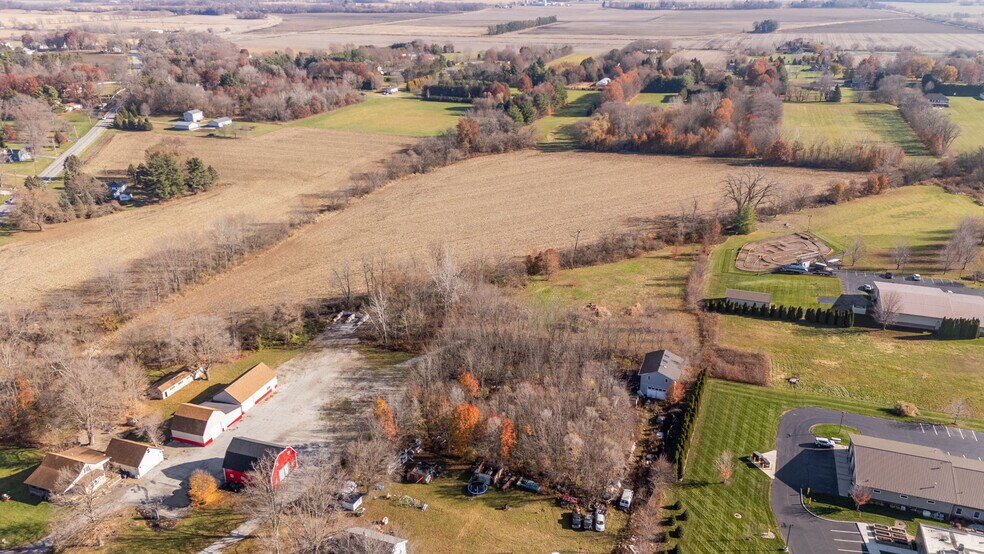 More Photos Of 345 N 400 E, Valparaiso Warehouse For Lease