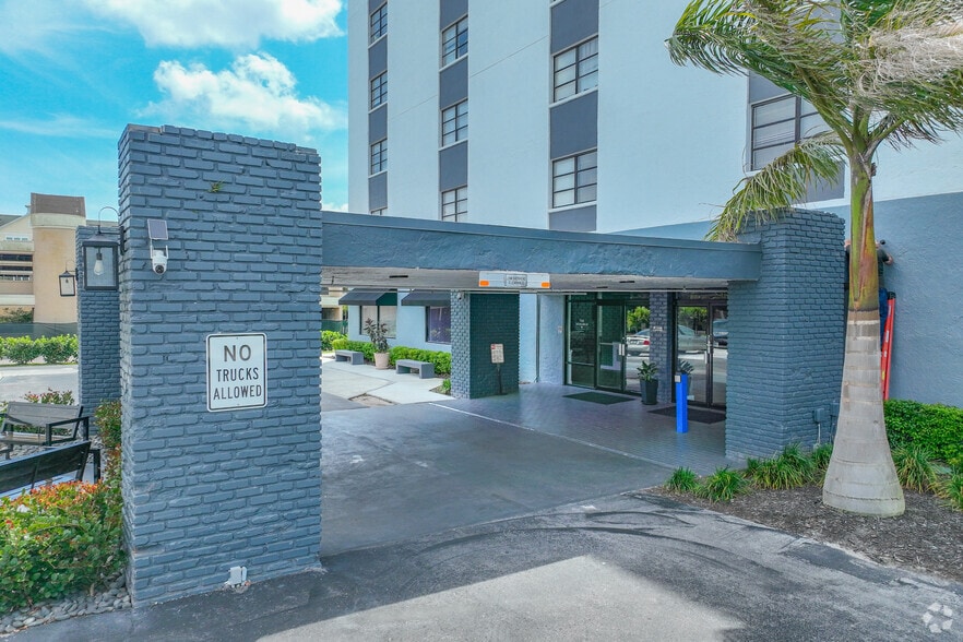 More Photos Of 1520 Jeffords St, Clearwater Apartments For Sale