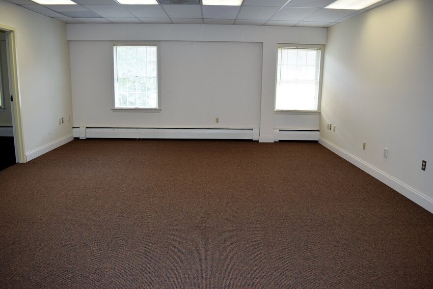 More Photos Of 776 Mountain Blvd, Watchung Office For Sale