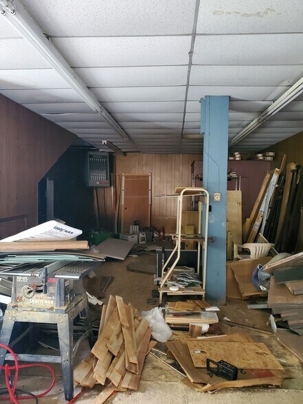 More Photos Of 506 Main St, Rainelle Storefront Retail Office For Sale