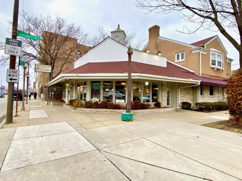 More Photos Of 4821 N Elston, Chicago Restaurant For Sale