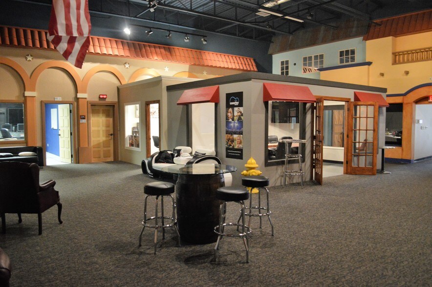 More Photos Of 6125 Airport Fwy, Haltom City Office For Lease