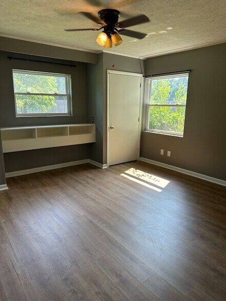 More Photos Of 1308 US Highway 80, Bloomingdale Office For Lease