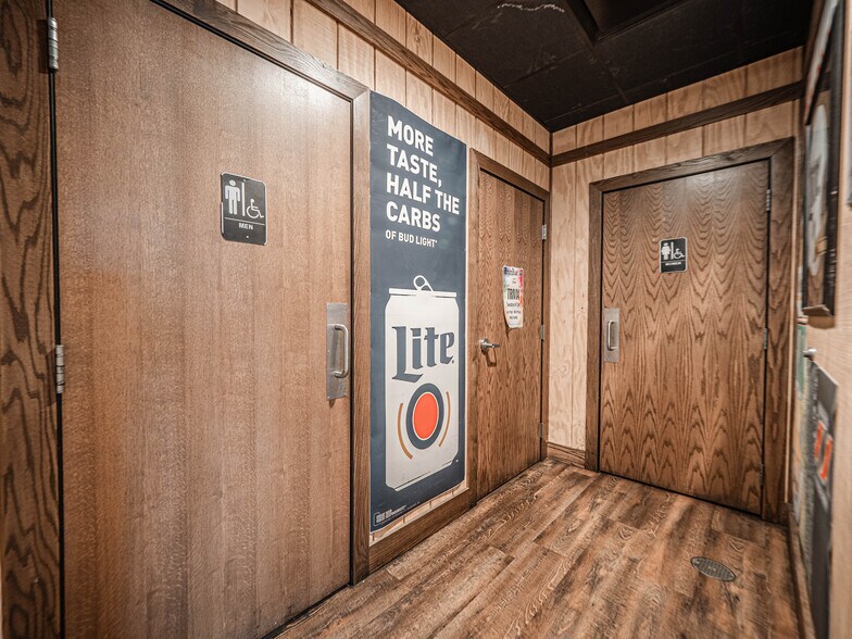 More Photos Of 401 Walker Dr, Henderson General Retail For Sale