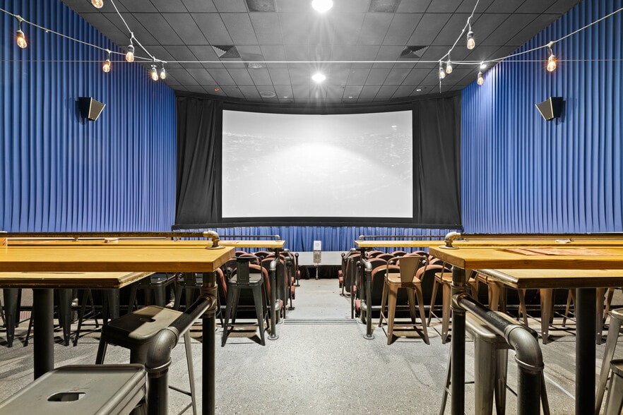 More Photos Of 150 W 2nd St, Casper Restaurant For Sale