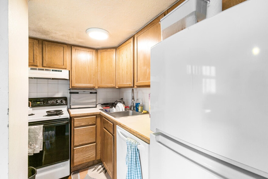 More Photos Of 1152 York St, Denver Apartments For Sale
