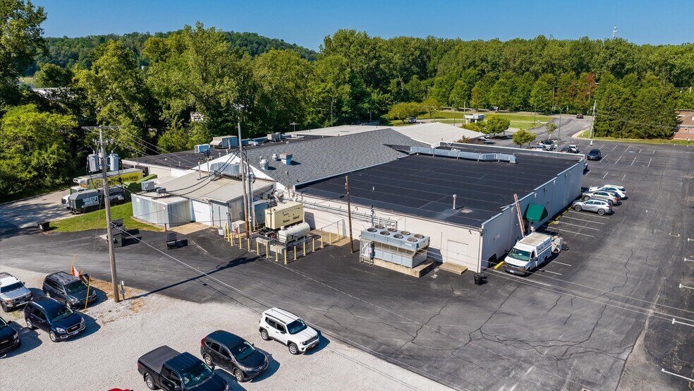 More Photos Of 484 S Main St, Granville Supermarket For Sale