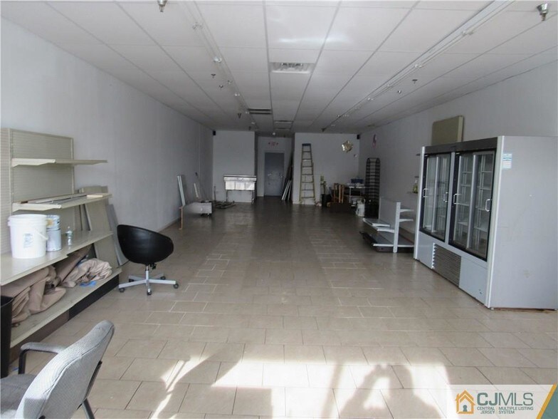 More Photos Of 399 Dover Rd, Toms River Convenience Store For Lease