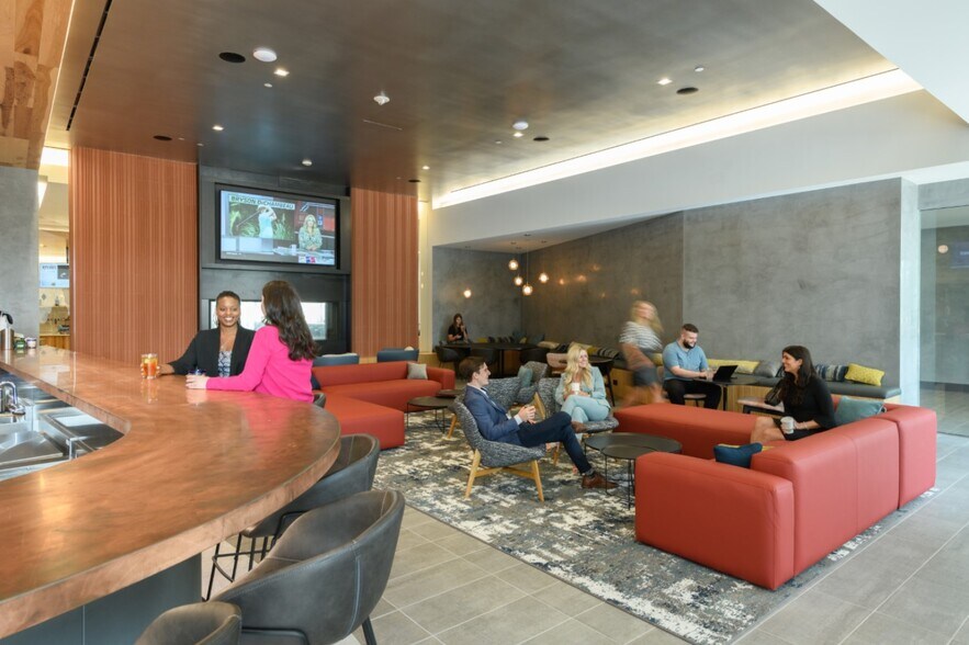 More Photos Of 1500 Solana Blvd, Westlake Unknown For Lease