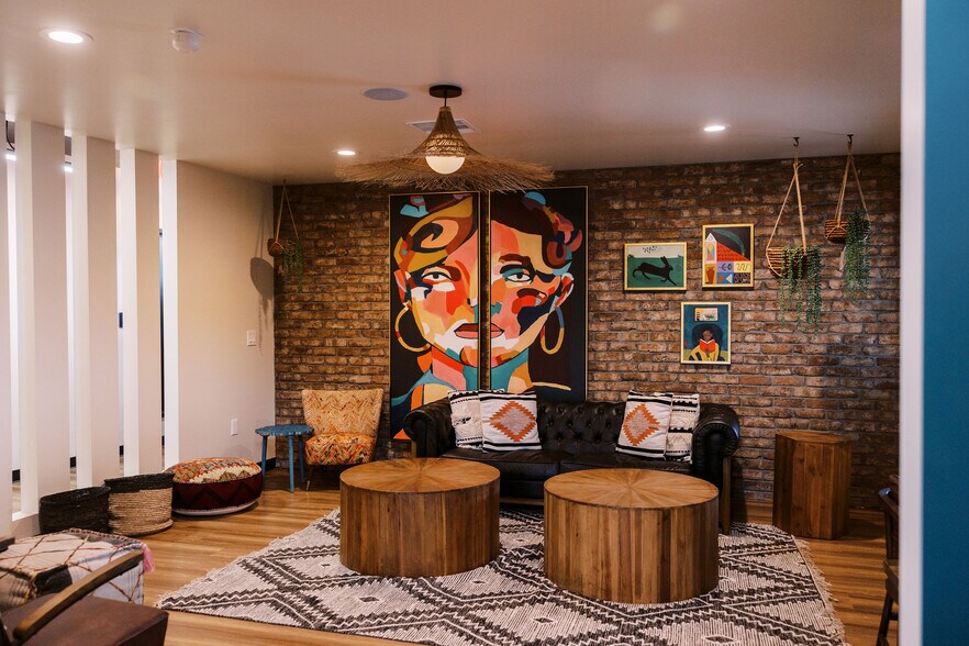 More Photos Of 4438 Ingraham St, San Diego Coworking Space