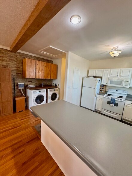 More Photos Of 203 W Grand River Ave, Howell Storefront Retail Office For Sale