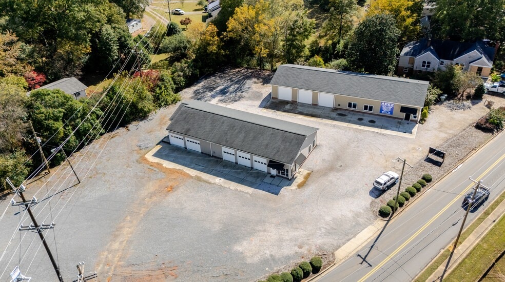 More Photos Of 201 Spratt St, Fort Mill Light Distribution For Lease