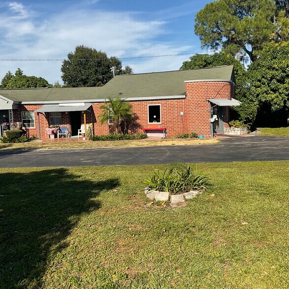 More Photos Of 1702 US 92, Auburndale Hotel For Sale