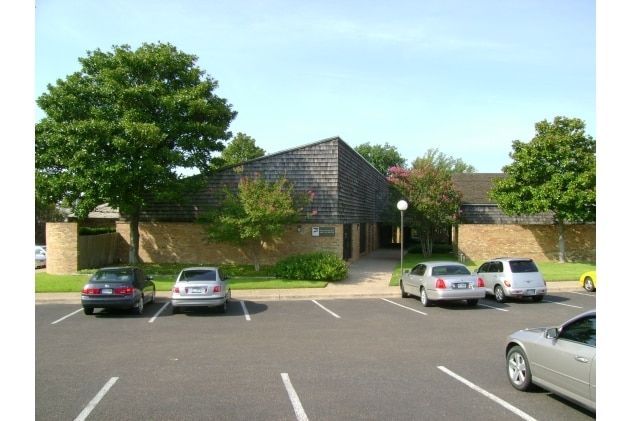 More Photos Of 2027 S 61st St, Temple Medical For Lease