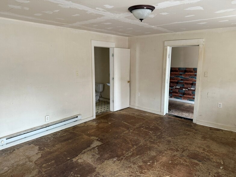 More Photos Of 107 W Main St, Coffeen Storefront Retail Residential For Sale