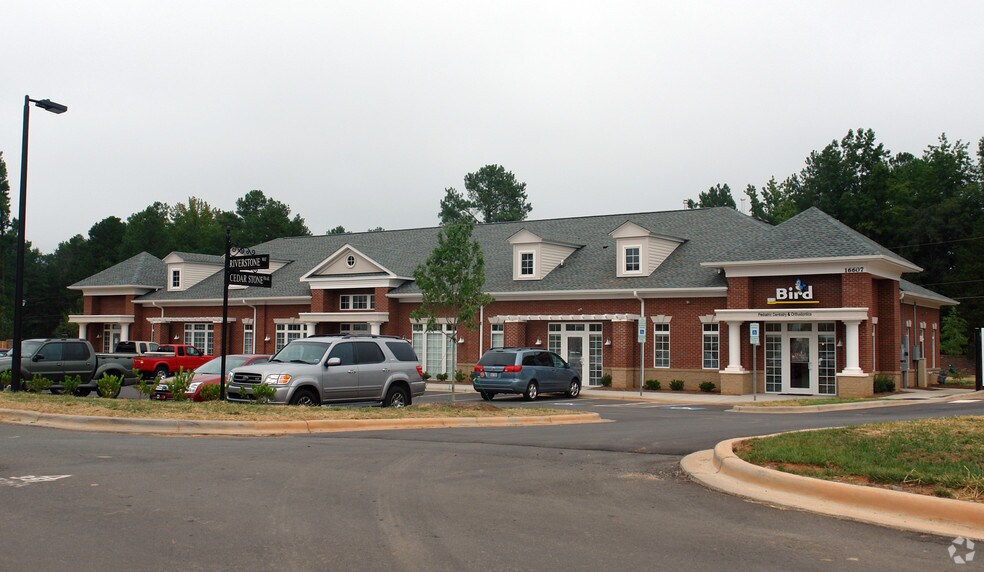 More Photos Of 16607 Riverstone Way, Charlotte Medical For Lease