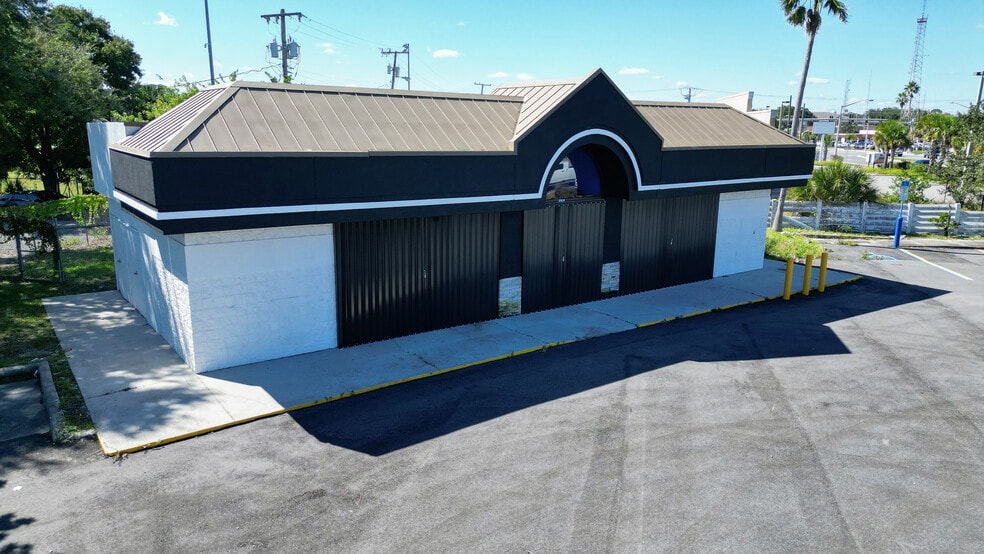 More Photos Of 1035 W King St, Cocoa Freestanding For Sale