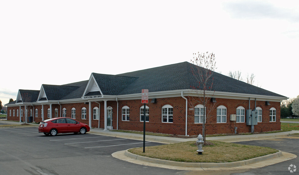 Primary Photo Of 7489 Right Flank Rd, Mechanicsville Medical For Sale