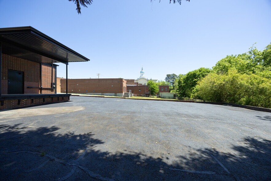 More Photos Of 43 Main W St, Yanceyville Office For Sale