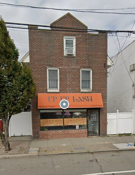 More Photos Of 136 Jericho Tpke, Mineola Storefront Retail Residential For Sale