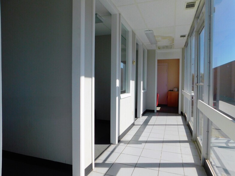 More Photos Of 202 W Gore Blvd, Lawton Auto Dealership For Sale