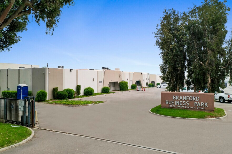 More Photos Of 12970 Branford St, Pacoima Warehouse For Lease