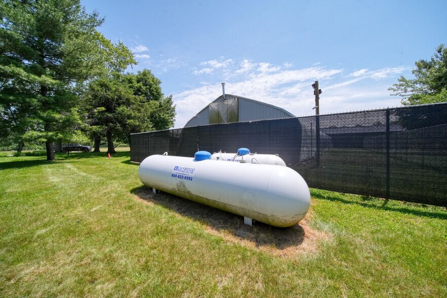 More Photos Of 15379 Howard Rd, Hanover Flex For Sale