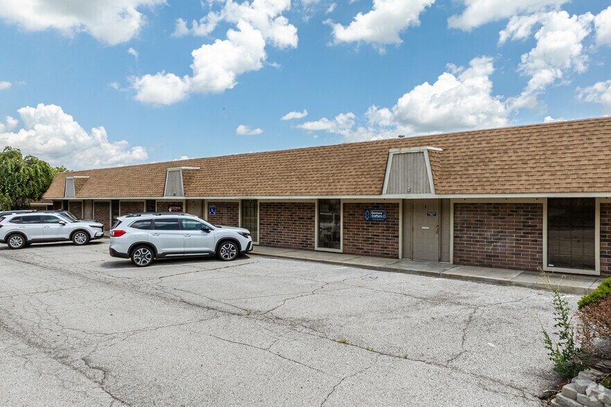 More Photos Of 1040 Sw Luttrell Rd, Blue Springs Unknown For Lease