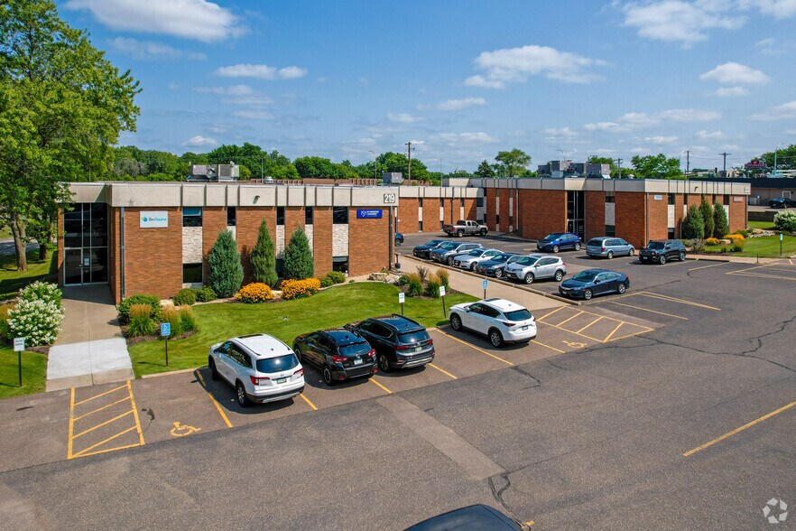More Photos Of 219-223 Little Canada Rd E, Saint Paul Office For Lease