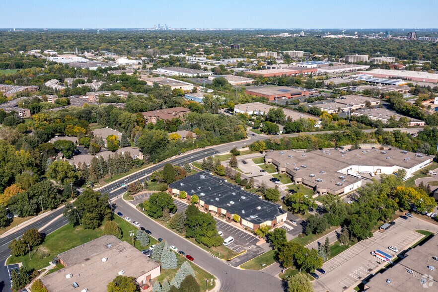 More Photos Of 5575-5599 W 78th St, Edina Research And Development For Lease