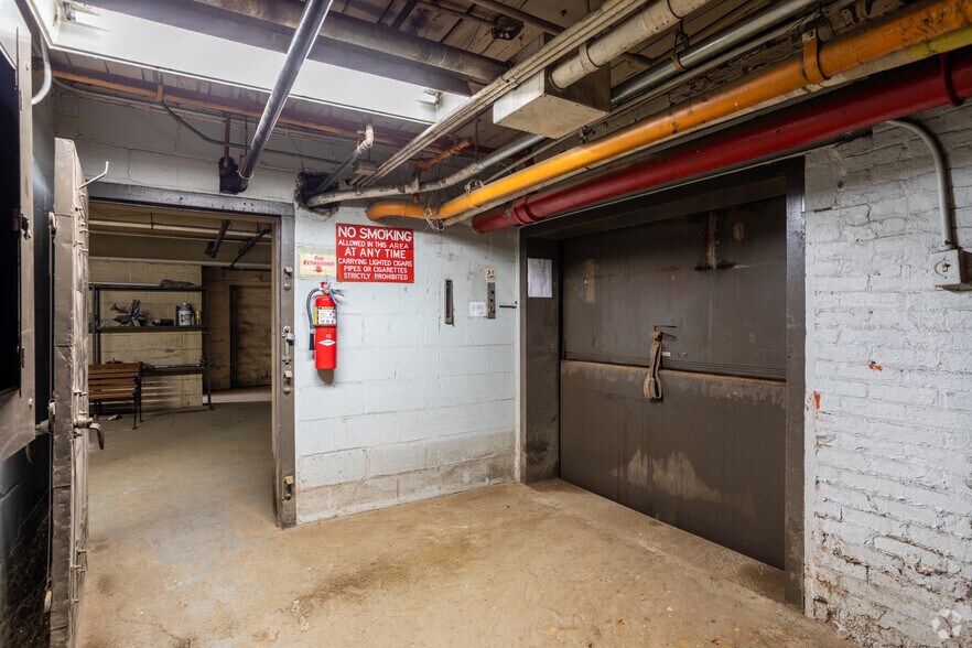 More Photos Of 221 Oriskany St E, Utica Office For Lease