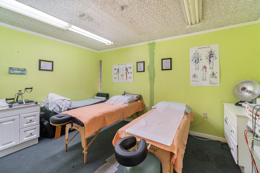 More Photos Of 6005 Silver Star Rd, Orlando Medical For Sale