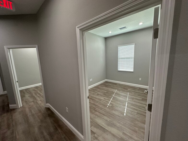 More Photos Of 708 Cactus Ridge Cir, Seffner Medical For Lease