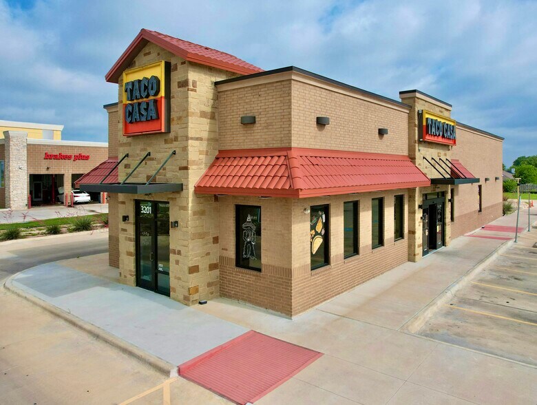 More Photos Of 3201 W Stan Schlueter Loop, Killeen General Retail For Sale
