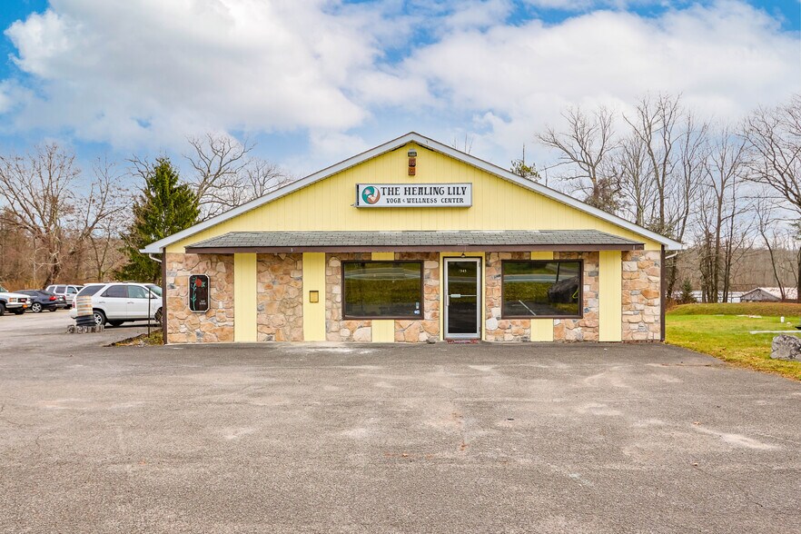 More Photos Of 1010 PA-390, Cresco Auto Repair For Sale