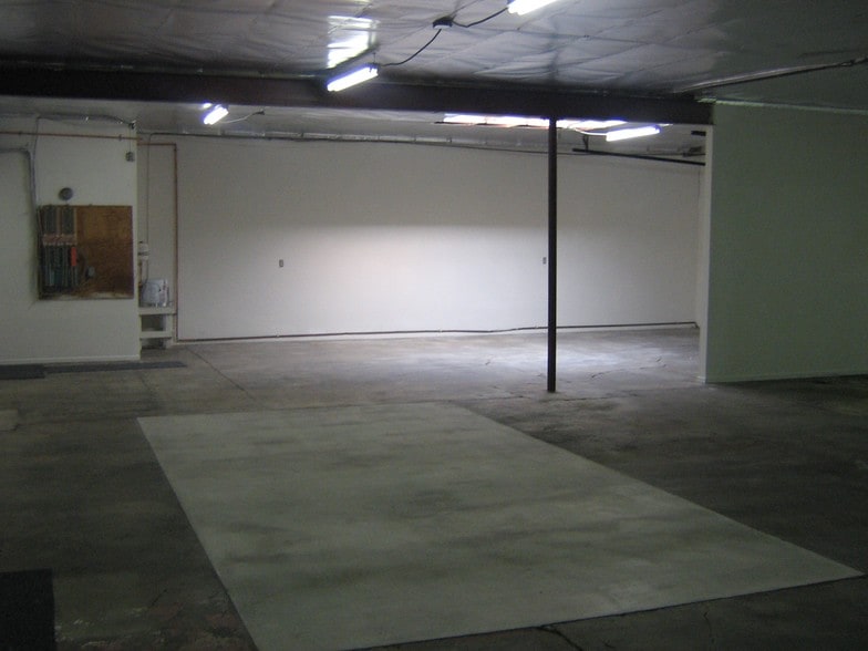More Photos Of 1601 E Warner Ave, Santa Ana Industrial For Lease