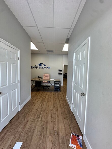 More Photos Of 25091 Bernwood Dr, Bonita Springs Showroom For Sale