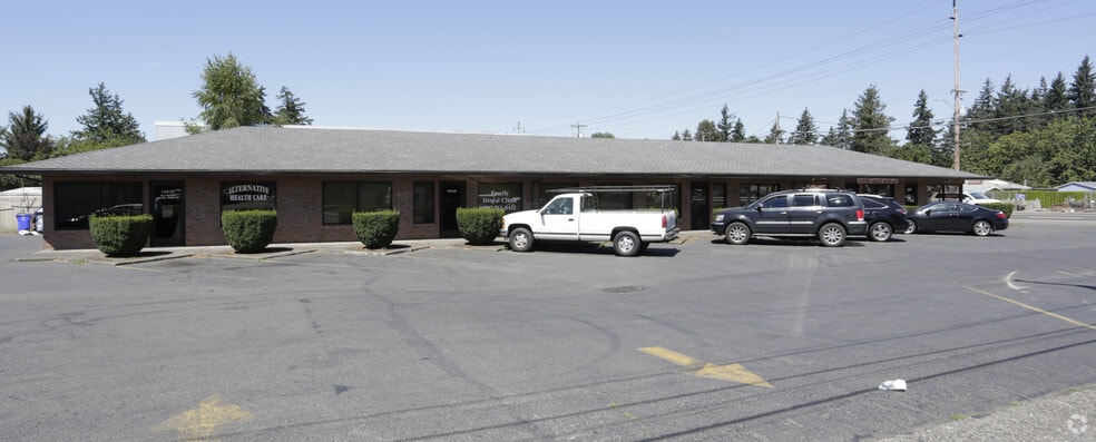 More Photos Of 15930-15948 SE Division St, Portland Medical For Lease