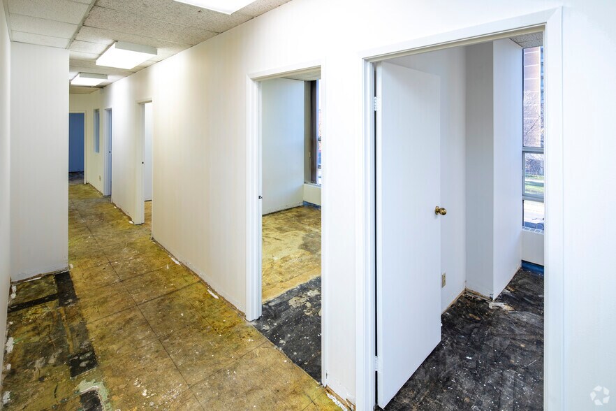 More Photos Of 2171 Avenue Rd, Toronto Office For Lease