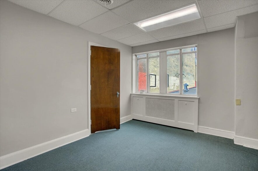 More Photos Of 5 Public Sq, Hagerstown Loft Creative Space For Lease