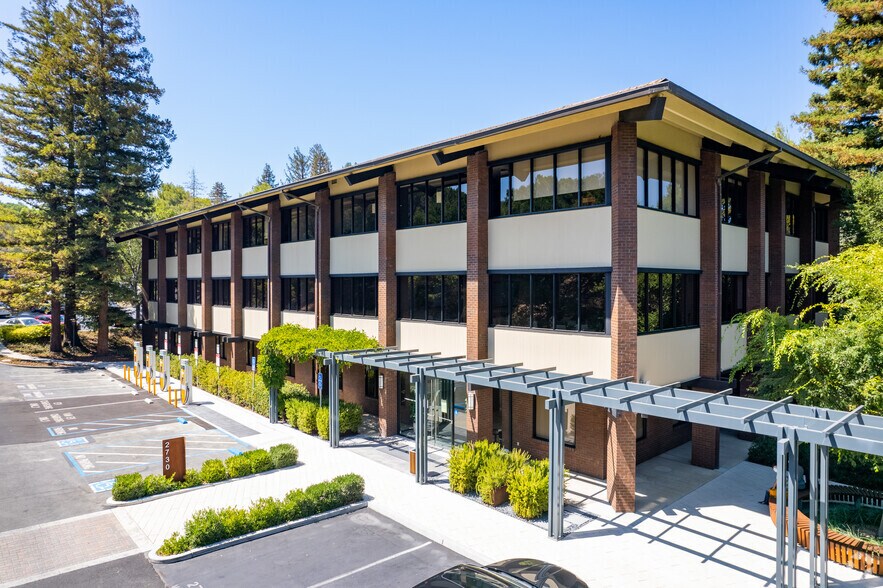 More Photos Of 2730 Sand Hill Rd, Menlo Park Office For Lease