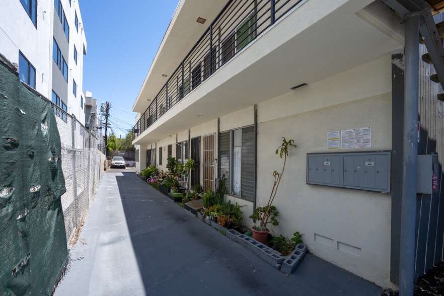 More Photos Of 710 N Hudson Ave, Los Angeles Multifamily For Sale