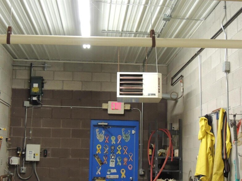 More Photos Of 375 S Main St, Clintonville Specialty For Sale