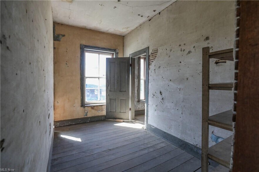 More Photos Of 9401 Tallmadge Rd, Diamond Hotel For Sale