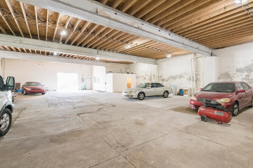 More Photos Of 4233-37 Park, Philadelphia Light Distribution For Sale