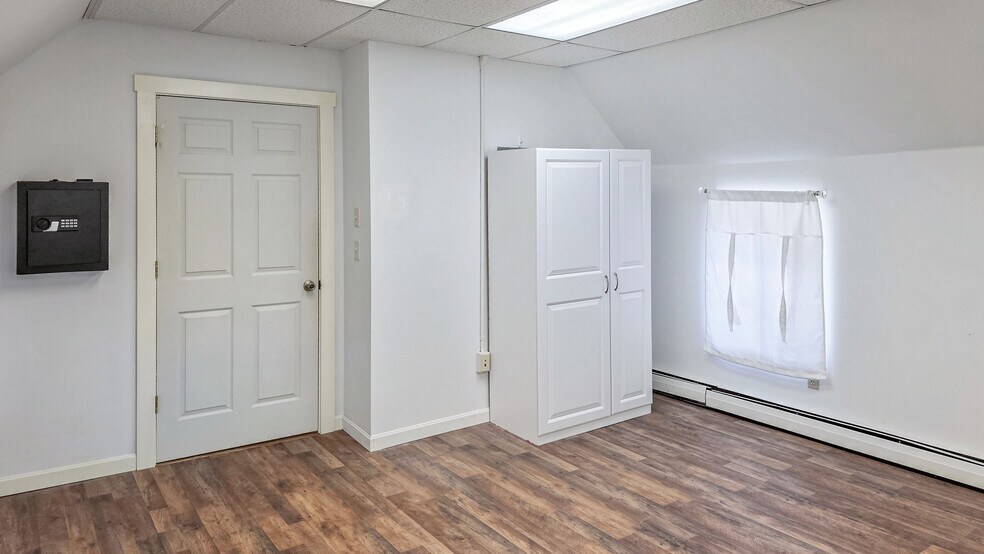 More Photos Of 120 S Main St, West Lebanon Medical For Sale
