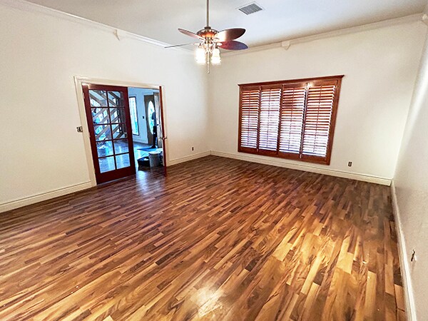More Photos Of 107 S Ascarate St, El Paso Flex For Sale