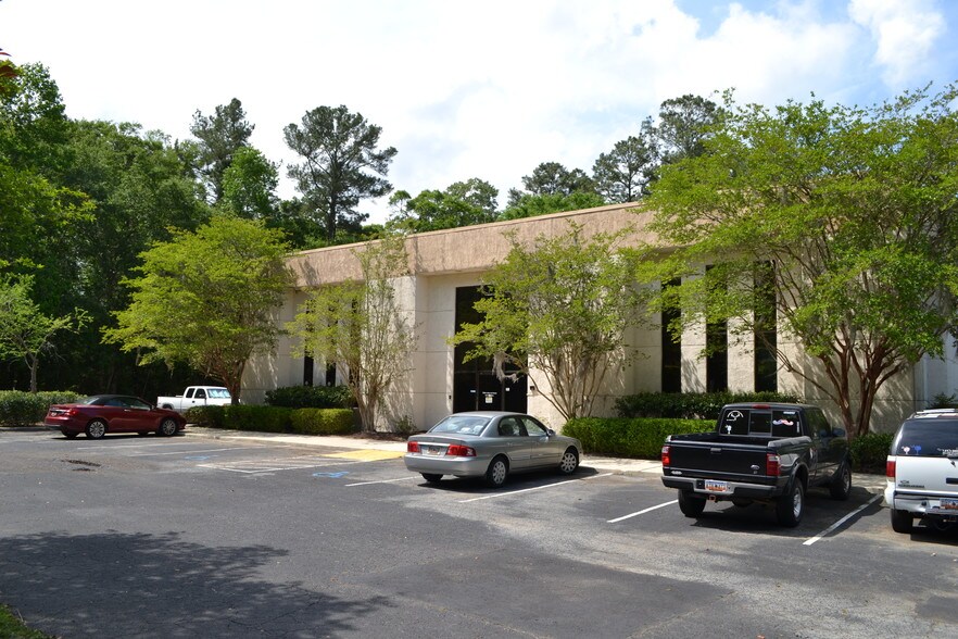 More Photos Of 500 Oakbrook Ln, Summerville Office For Lease
